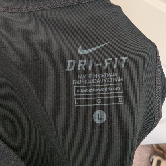 Nike Dri-Fit Crop Legging - Picture 4 of 6